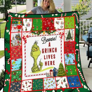 Beware A Grinch Lives Here Blanket