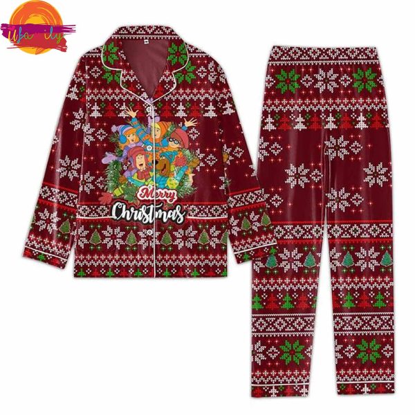 Merry Christmas Scooby-Doo Pajama Set For Adults