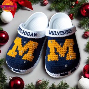 Michigan Wolverines Knit Effect NCAA Crocs 1