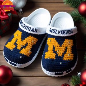 Michigan Wolverines Knit Effect NCAA Crocs 2