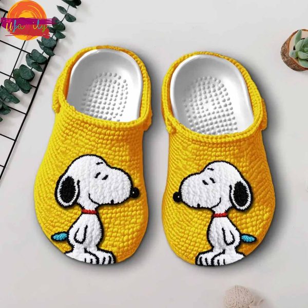 Snoopy Knit Effect Yellow Crocs