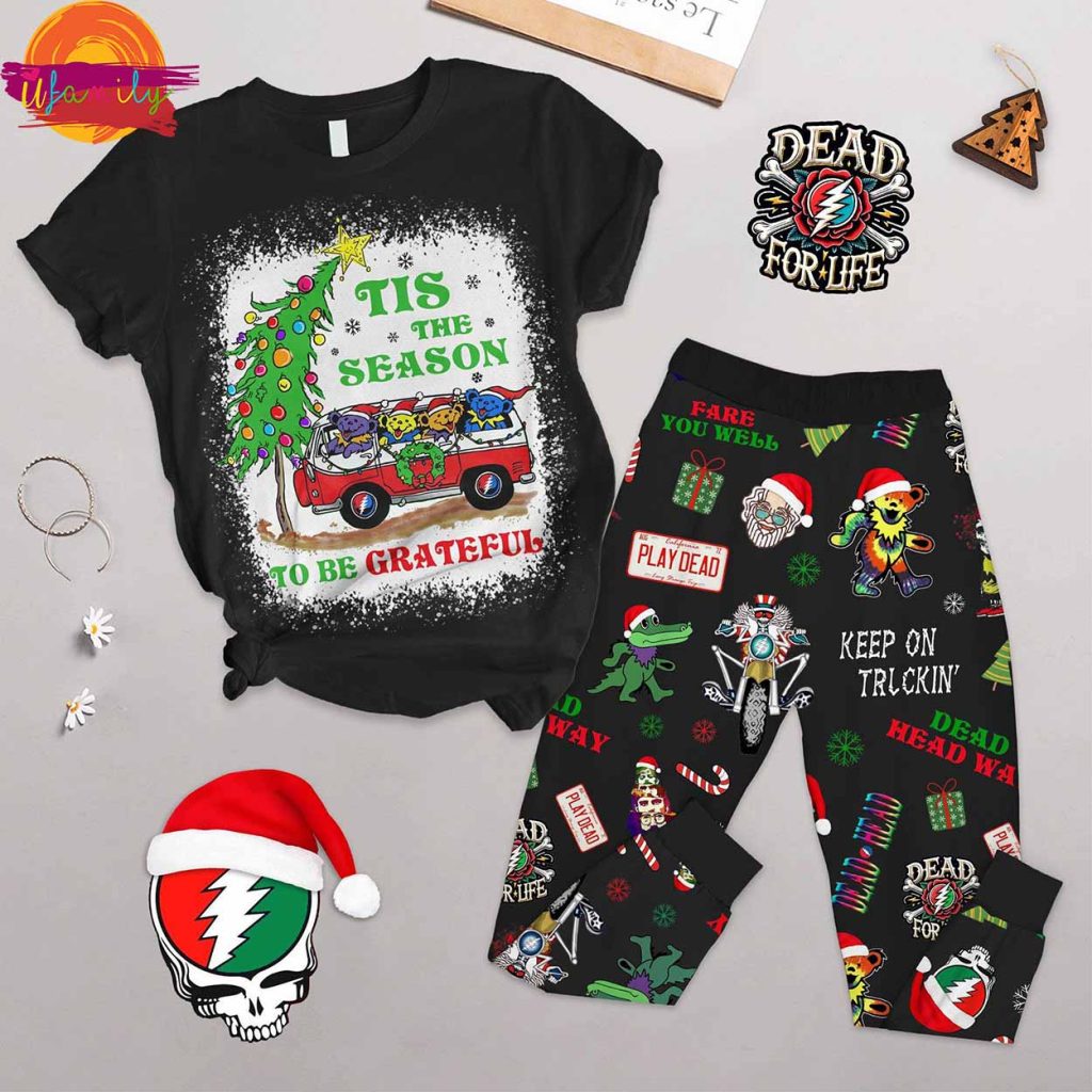 Tis The Season To Be Grateful Christmas T Shirt Pajama Set