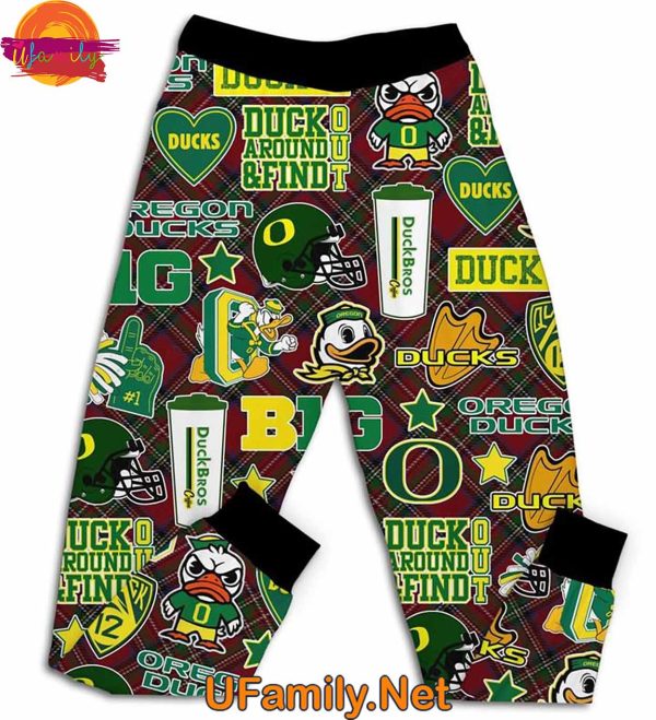 Have Yourself A Oregon Ducks Christmas T Shirt Pajama Set